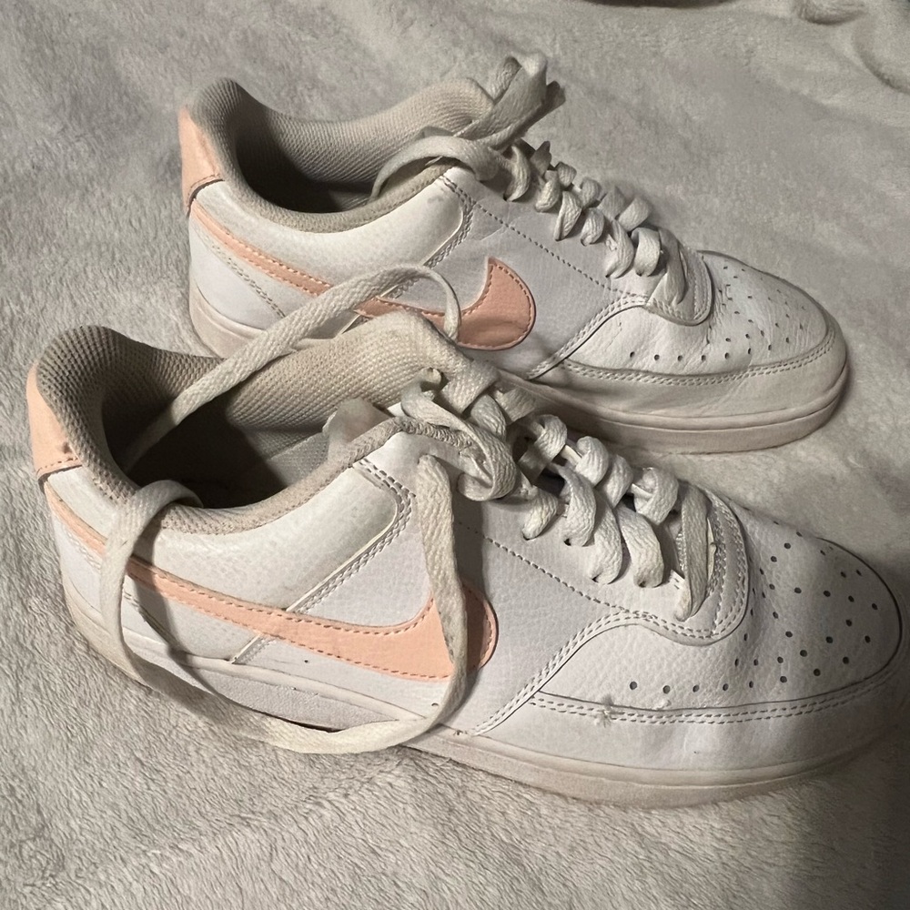 Nike White and Pink Sneakers- size 9